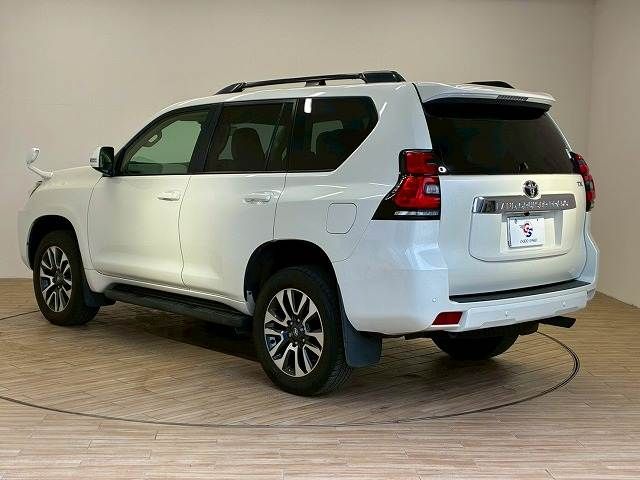 TOYOTA LANDCRUISER PRADO 2022 Image 31