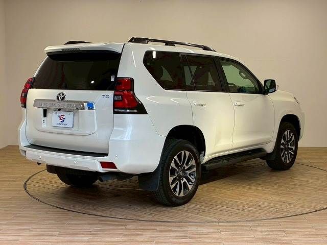 TOYOTA LANDCRUISER PRADO 2022 Image 31