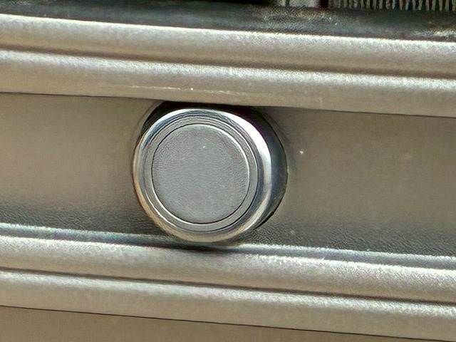 TOYOTA HARRIER HYBRID 2023 Image 31