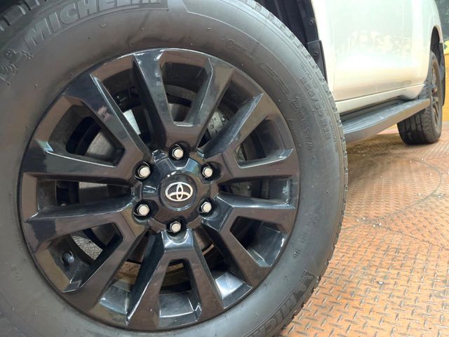 TOYOTA LANDCRUISER PRADO 2022 Image 31