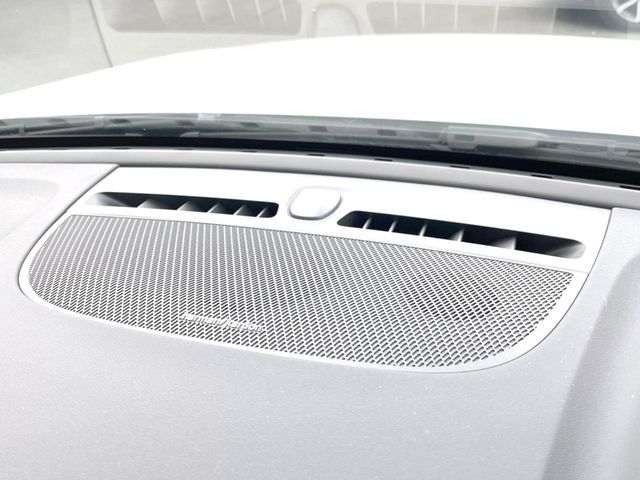 VOLVO XC40 2023 Image 31