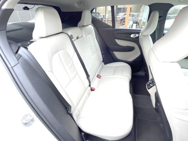 VOLVO XC40 2023 Image 31