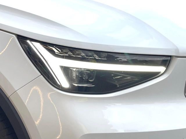 VOLVO XC40 2023 Image 31