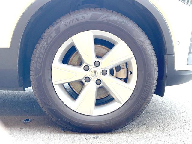 VOLVO XC40 2023 Image 31