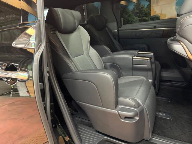 TOYOTA ALPHARD 2024 Image 31