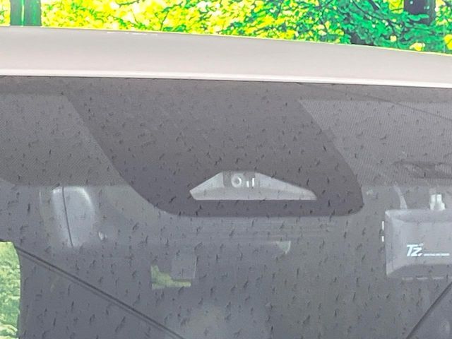 TOYOTA VOXY HYBRID 2023 Image 31