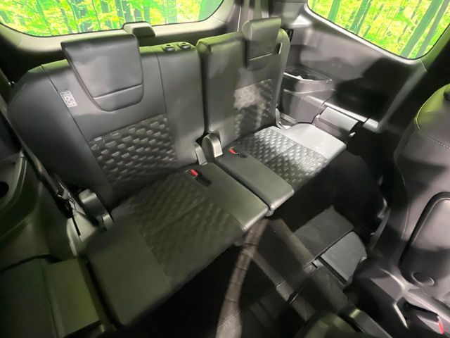 TOYOTA VOXY HYBRID 2023 Image 31