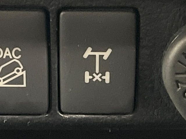 TOYOTA HILUX 4WD 2020 Image 31