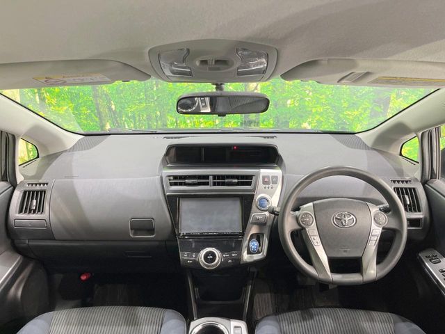 TOYOTA PRIUS ALPHA 2015 Image 31