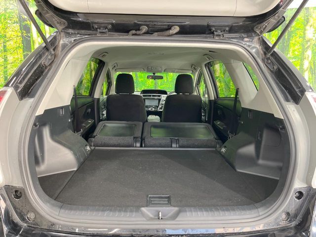 TOYOTA PRIUS ALPHA 2015 Image 31