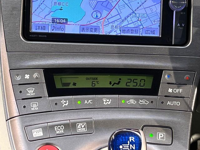 TOYOTA PRIUS 2013 Image 31