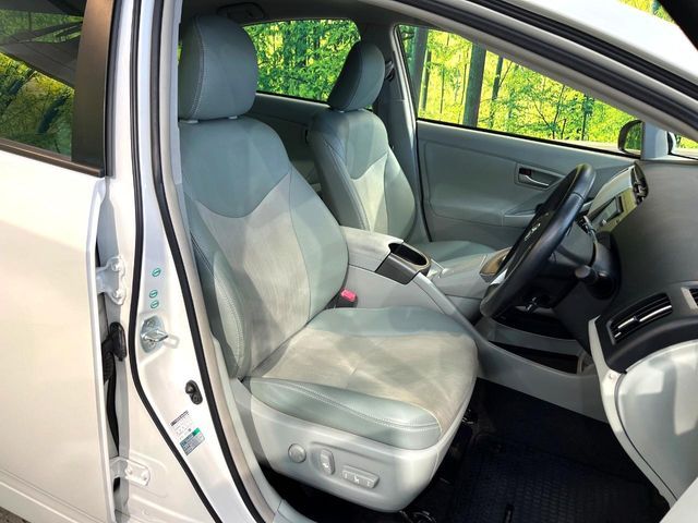 TOYOTA PRIUS 2013 Image 31