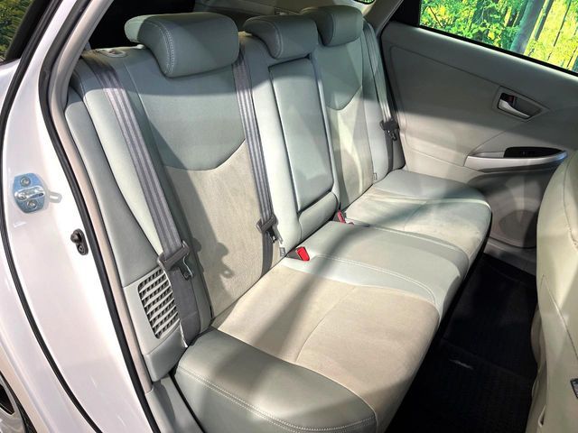 TOYOTA PRIUS 2013 Image 31