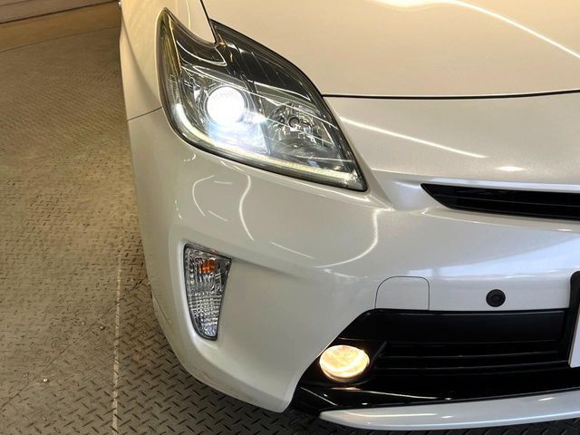 TOYOTA PRIUS 2013 Image 31