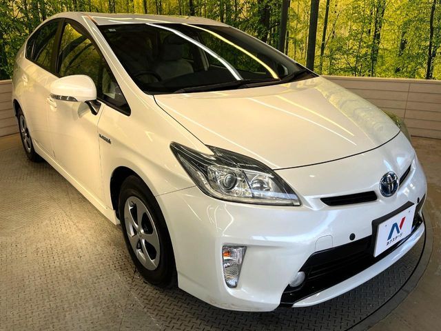 TOYOTA PRIUS 2013 Image 31