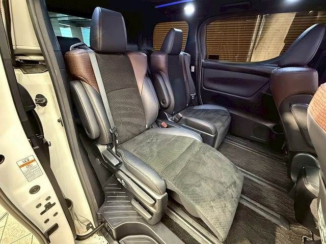 TOYOTA ALPHARD 2017 Image 31