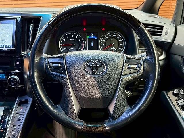 TOYOTA ALPHARD 2017 Image 31
