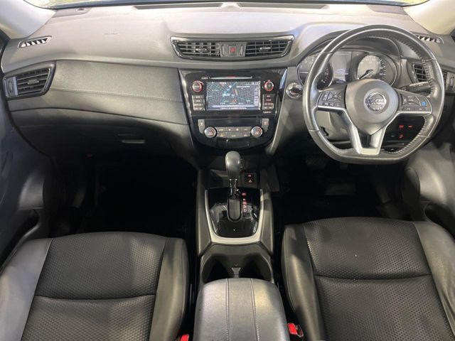 NISSAN X-TRAIL 2WD 2018 Image 31