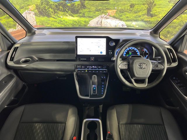 TOYOTA NOAH HYBRID 2023 Image 31