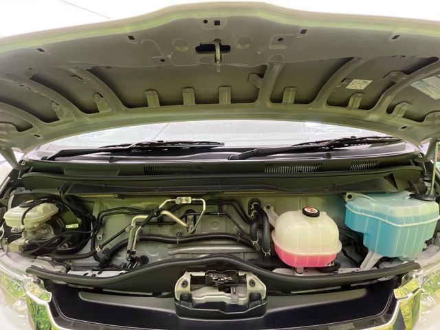 TOYOTA HIACE VAN 4WD 2023 Image 31