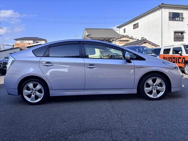 TOYOTA PRIUS 2013 Image 31