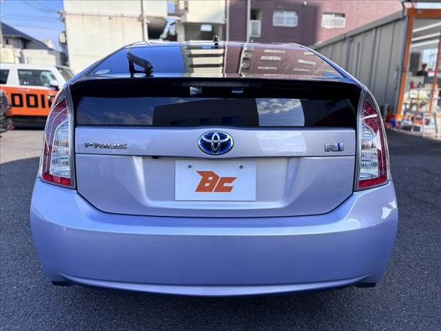 TOYOTA PRIUS 2013 Image 31