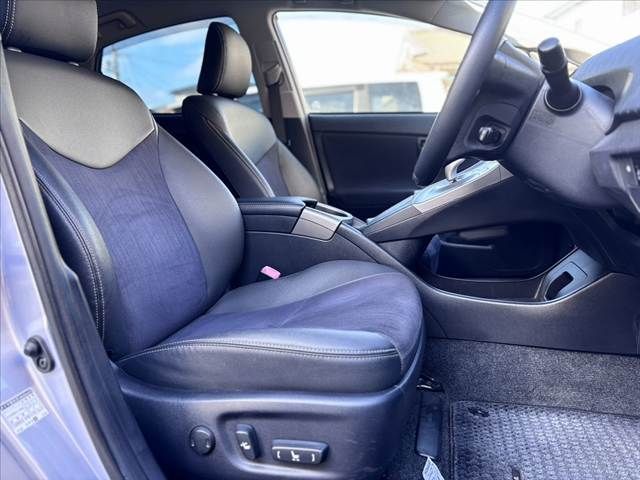 TOYOTA PRIUS 2013 Image 31