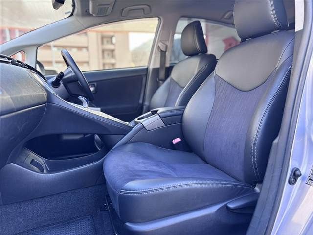 TOYOTA PRIUS 2013 Image 31