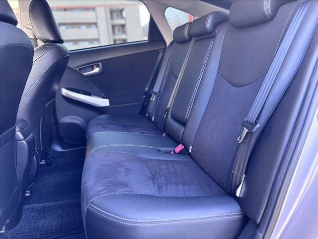 TOYOTA PRIUS 2013 Image 31