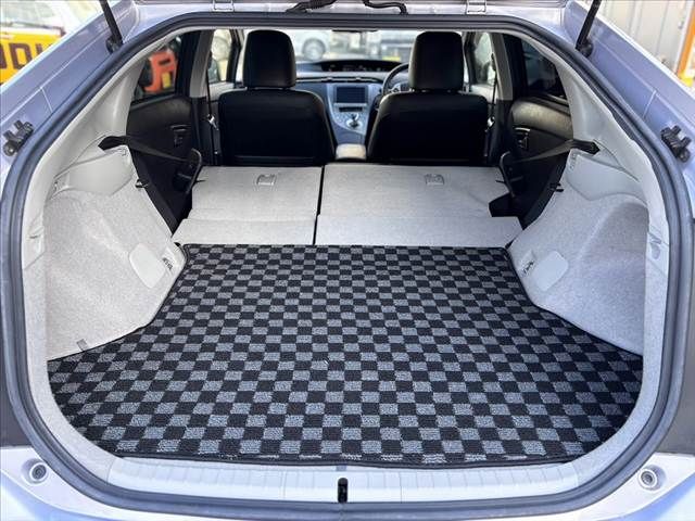 TOYOTA PRIUS 2013 Image 31