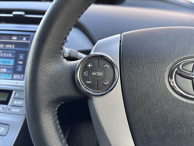 TOYOTA PRIUS 2013 Image 31