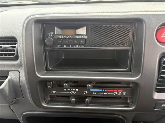 DAIHATSU HIJET TRUCK 4WD 2014 Image 31