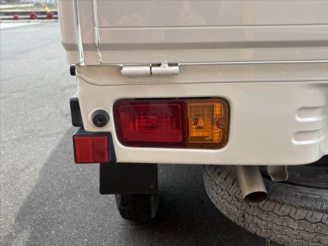 DAIHATSU HIJET TRUCK 4WD 2014 Image 31