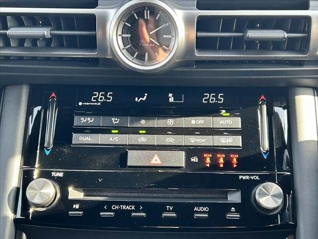 TOYOTA LEXUS IS300H AWD 2022 Image 31