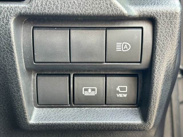 TOYOTA LEXUS IS300H AWD 2022 Image 31