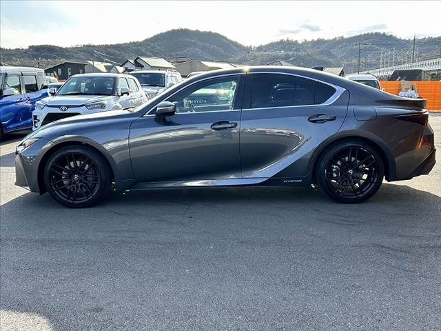 TOYOTA LEXUS IS300H AWD 2022 Image 31
