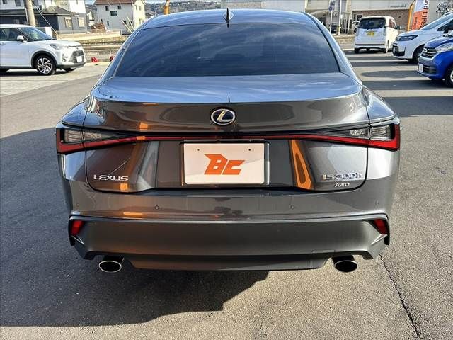 TOYOTA LEXUS IS300H AWD 2022 Image 31