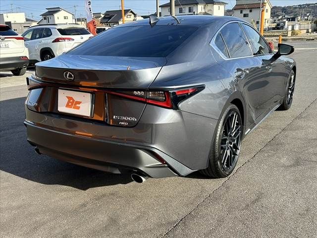 TOYOTA LEXUS IS300H AWD 2022 Image 31
