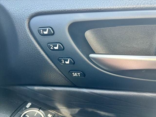 TOYOTA LEXUS IS300H AWD 2022 Image 31