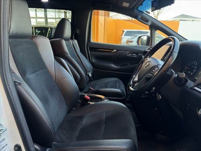 TOYOTA ALPHARD 2017 Image 31