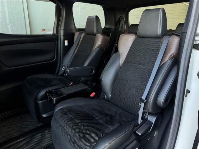 TOYOTA ALPHARD 2017 Image 31