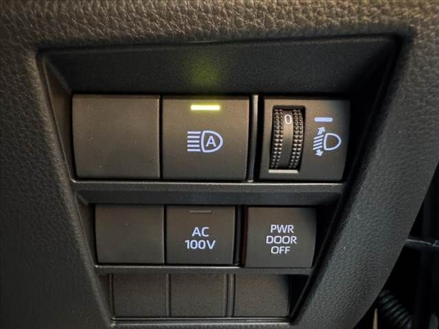 TOYOTA VOXY 2025 Image 31