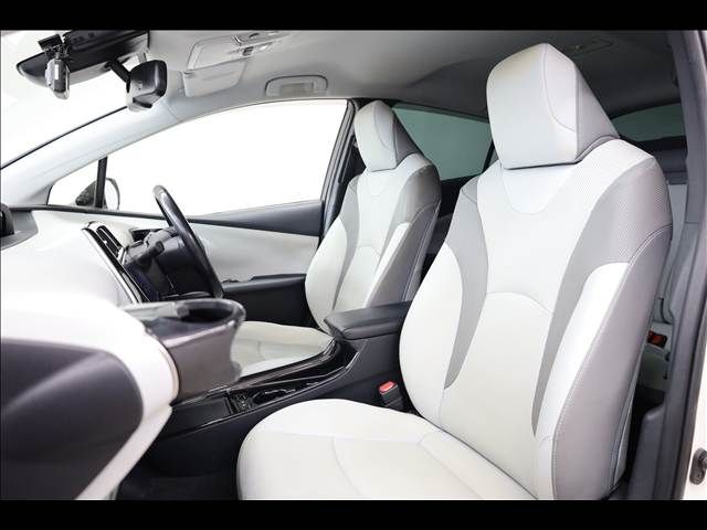 TOYOTA PRIUS PHV 2019 Image 31