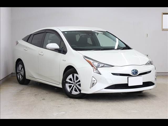 TOYOTA PRIUS 2017 Image 31