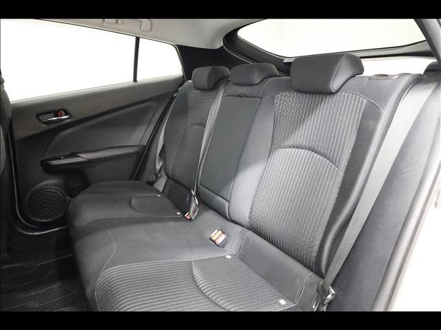 TOYOTA PRIUS 2017 Image 31