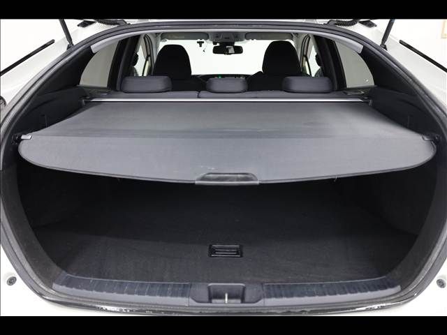 TOYOTA PRIUS 2017 Image 31