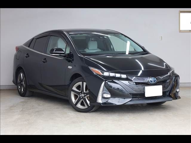 TOYOTA PRIUS PHV 2019 Image 31