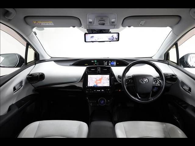 TOYOTA PRIUS PHV 2019 Image 31