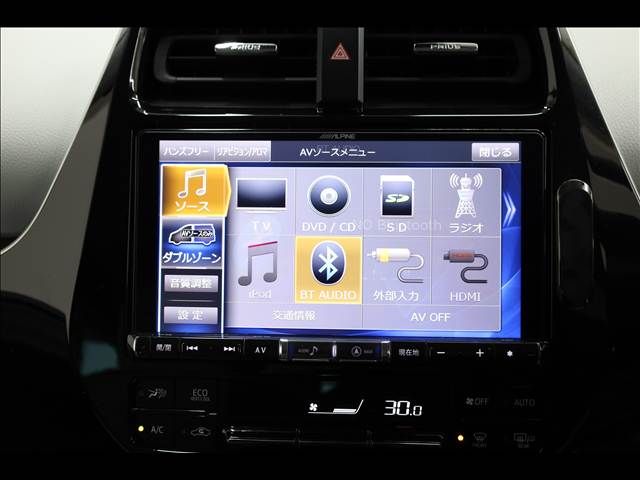 TOYOTA PRIUS PHV 2019 Image 31