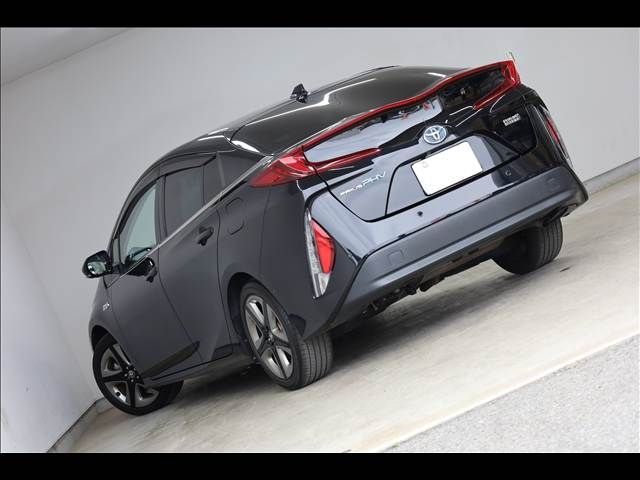 TOYOTA PRIUS PHV 2019 Image 31